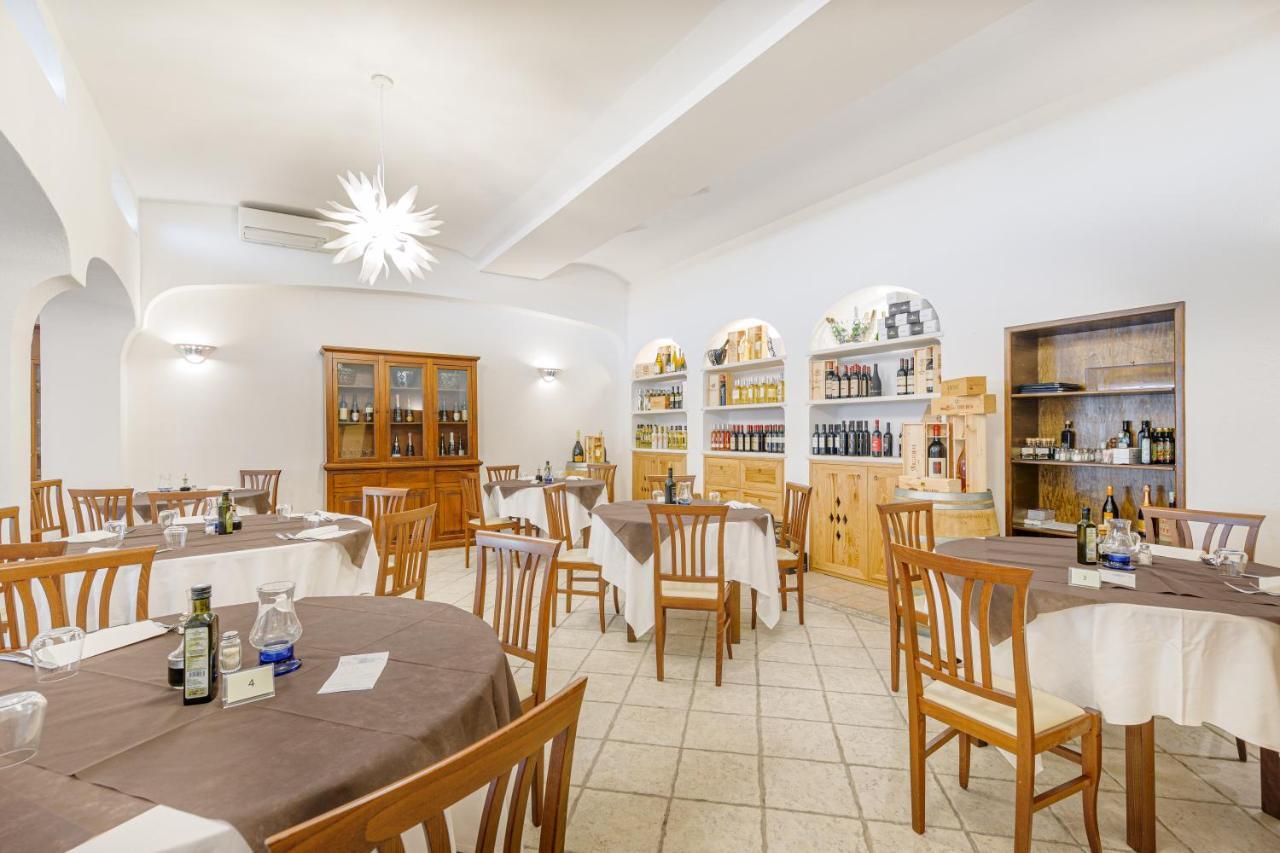 Hotel Le Mimose San Teodoro  Ngoại thất bức ảnh
